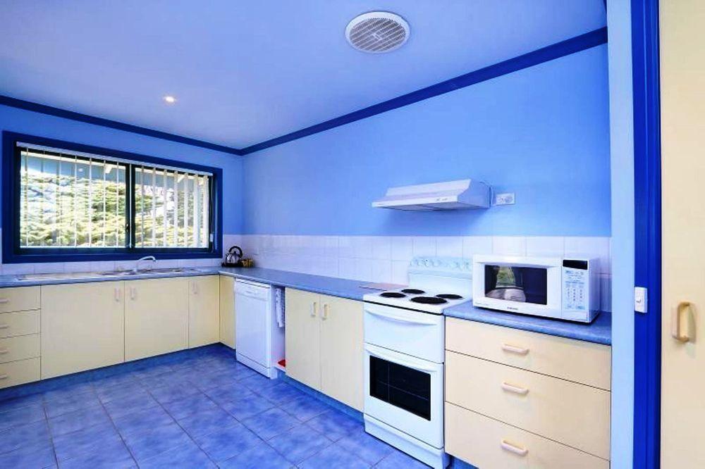 Phillip Island Off-Track Accommodation คาวเวส ภายนอก รูปภาพ