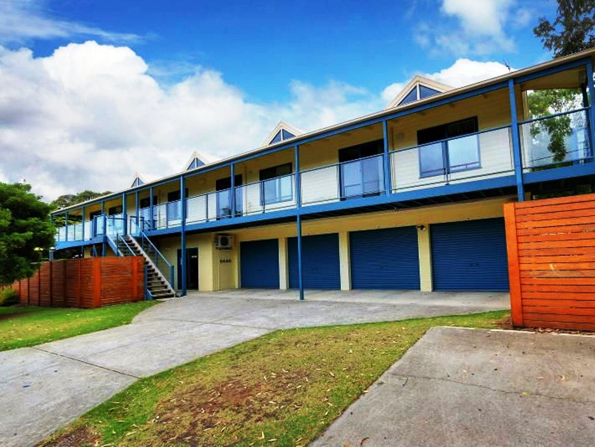 Phillip Island Off-Track Accommodation คาวเวส ภายนอก รูปภาพ