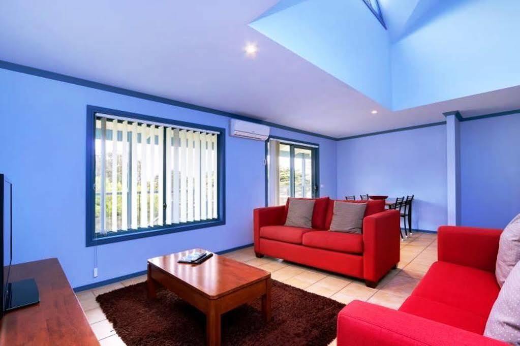Phillip Island Off-Track Accommodation คาวเวส ภายนอก รูปภาพ