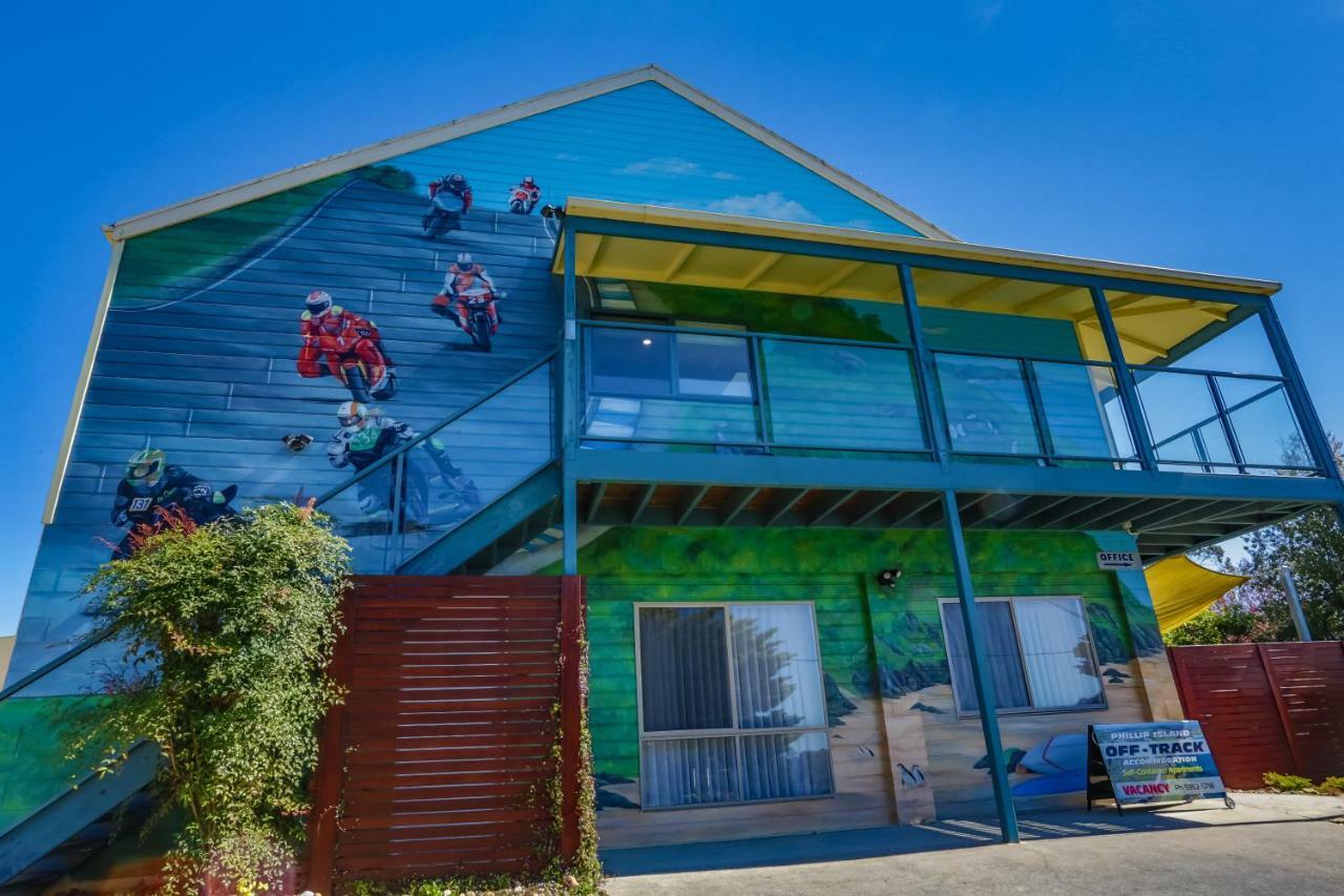 Phillip Island Off-Track Accommodation คาวเวส ภายนอก รูปภาพ