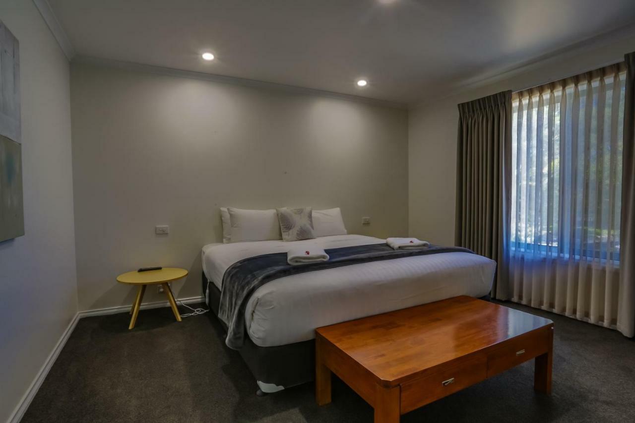 Phillip Island Off-Track Accommodation คาวเวส ภายนอก รูปภาพ