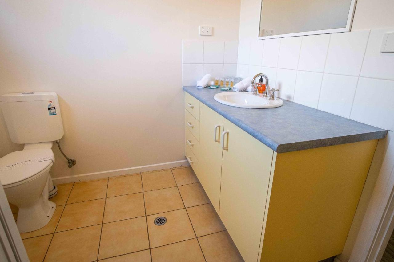 Phillip Island Off-Track Accommodation คาวเวส ภายนอก รูปภาพ