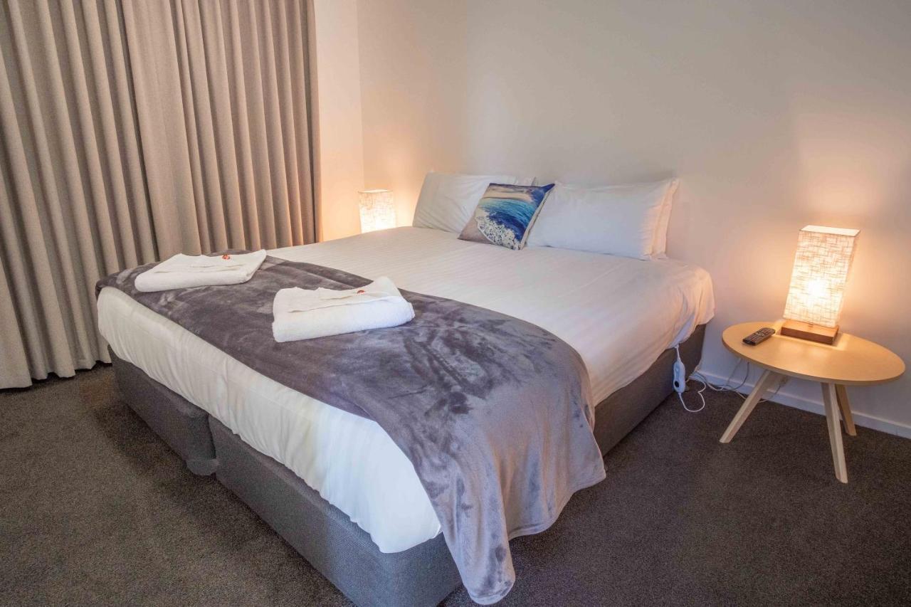 Phillip Island Off-Track Accommodation คาวเวส ภายนอก รูปภาพ